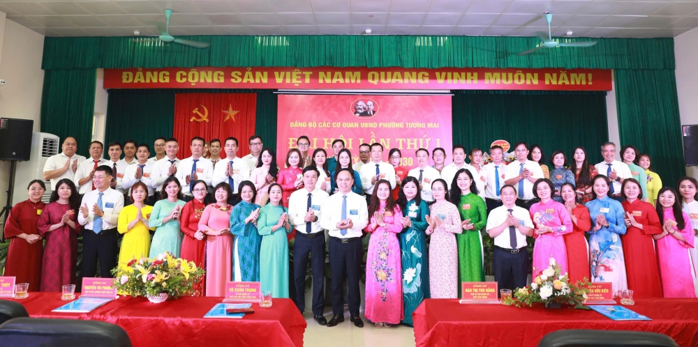 Các đại biểu dự đại hội