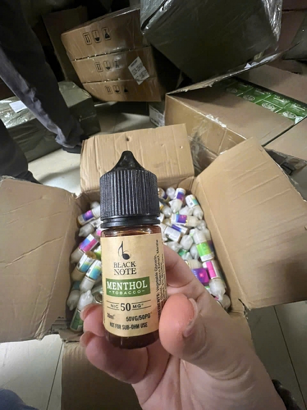 Công an Hà Nội triệt phá đường dây mua bán thuốc lá điện tử số lượng cực lớn