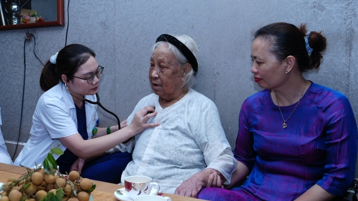 Phường Phú Thượng: Khám chữa bệnh cho 162 đối tượng chính sách dịp 27/7