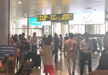 Cách tránh xa taxi dù ở sân bay Nội Bài