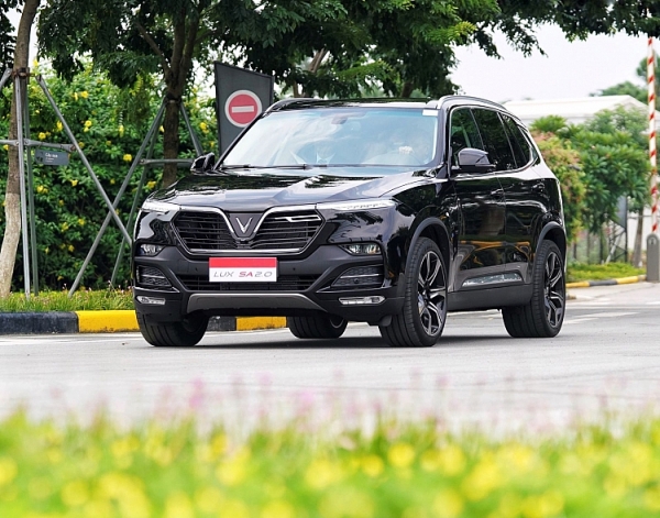 vinfast duy tri uu dai ve gia xe cho xe o to lux va fadil