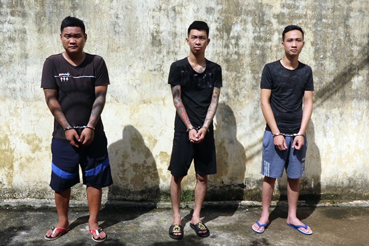 Vĩnh Phúc: Tạm giữ lái, phụ xe đánh đập, cướp tiền của khách