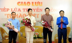 Thi đua tự hào tiến bước dưới cờ Đảng