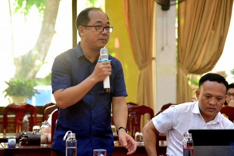 Tổng Biên tập Báo Tuổi trẻ Thủ đô Nguyễn Mạnh Hưng phát biểu tại hội nghị