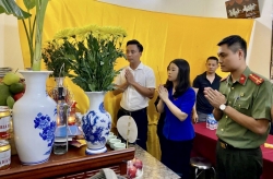 Lãnh đạo Thành đoàn Hà Nội động viên thân nhân chiến sĩ Cảnh sát Phòng cháy, chữa cháy hy sinh