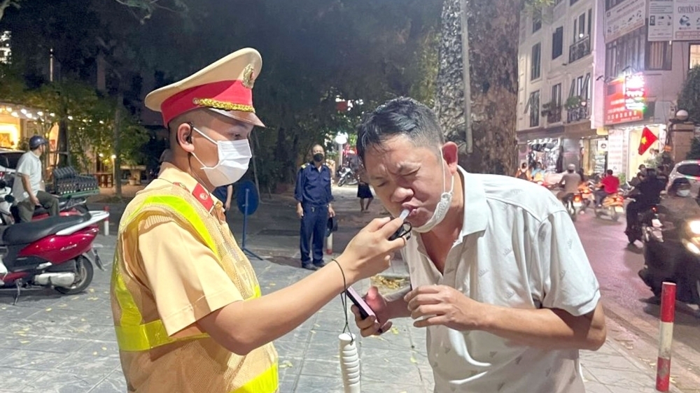 Nắng nóng, men bia, nồng độ cồn