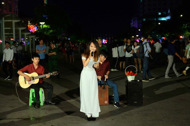 Hà Nội: Khôi phục lại liên hoan nhóm nhạc, ban nhạc sinh viên, tổ chức thường niên tại phố đi bộ