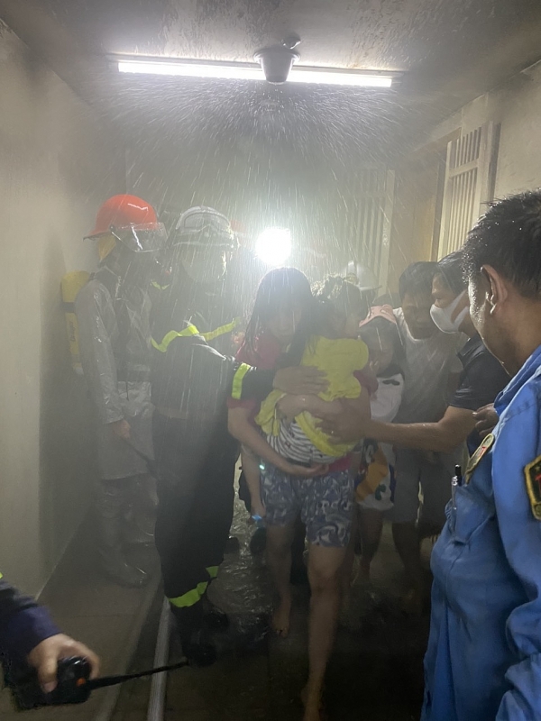 Đám cháy xảy ra tại chung cư 197 Trần Phú, Hà Đông.