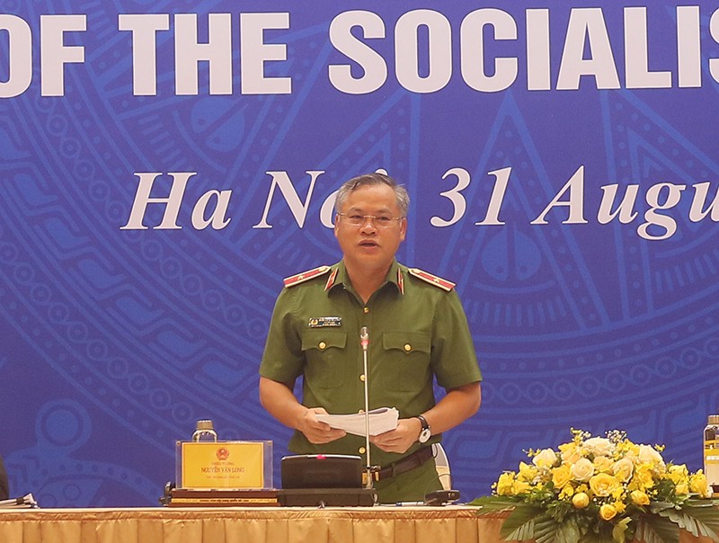 Thứ trưởng Bộ Công an Nguyễn Văn Long trả lời câu hỏi của PV báo chí
