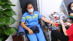 Công nhân môi trường đô thị Hà Nội tự nguyện hiến hơn 100 đơn vị máu