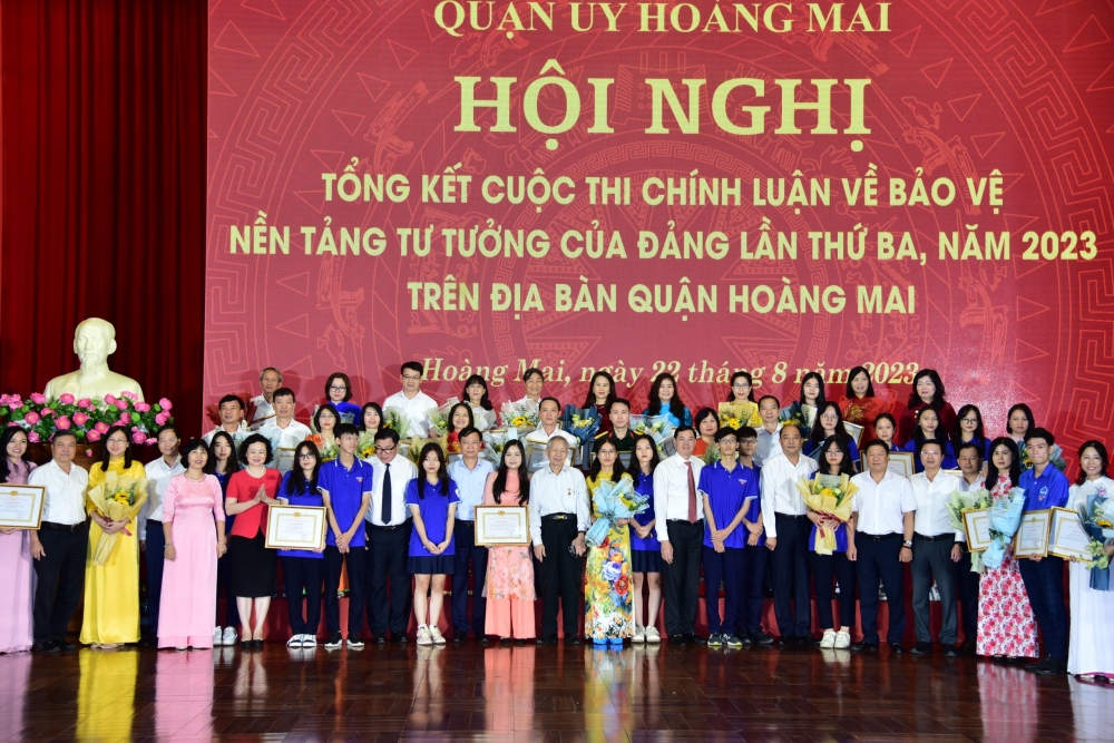 Quận Hoàng Mai: 15 tập thể, 32 tác giả có thành tích xuất sắc trong cuộc thi chính luận