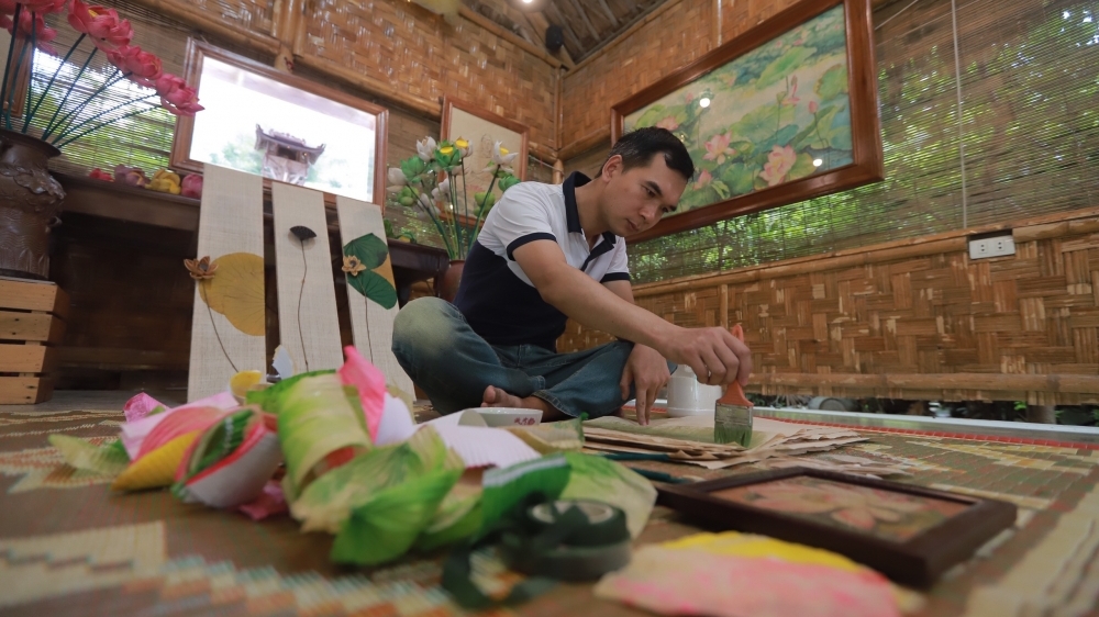 Chuyện “đài sen hóa giấy” của người đàn ông Hà Nội