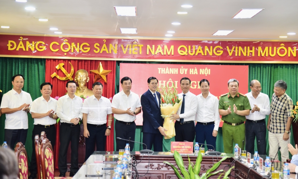 Điều động đồng chí Nguyễn Xuân Phong về Huyện uỷ Thanh Trì