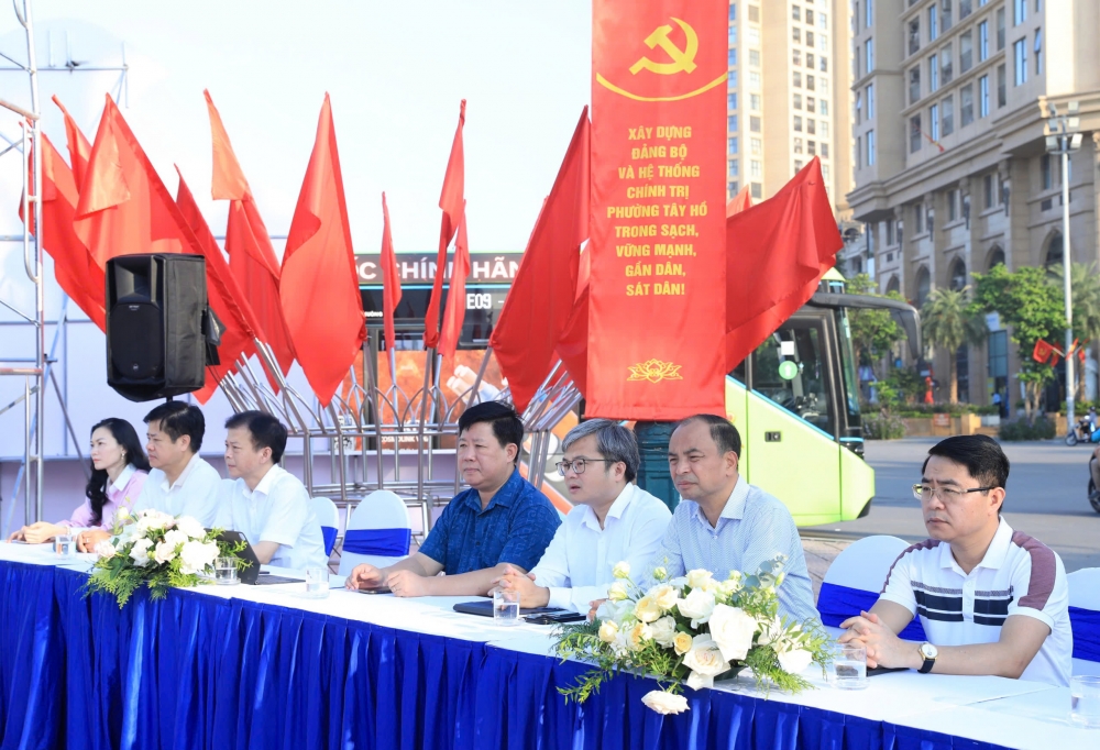 Mỗi người dân Tây Hồ một hành động đẹp vì môi trường Mỗi người dân Tây Hồ một hành động đẹp vì môi trường