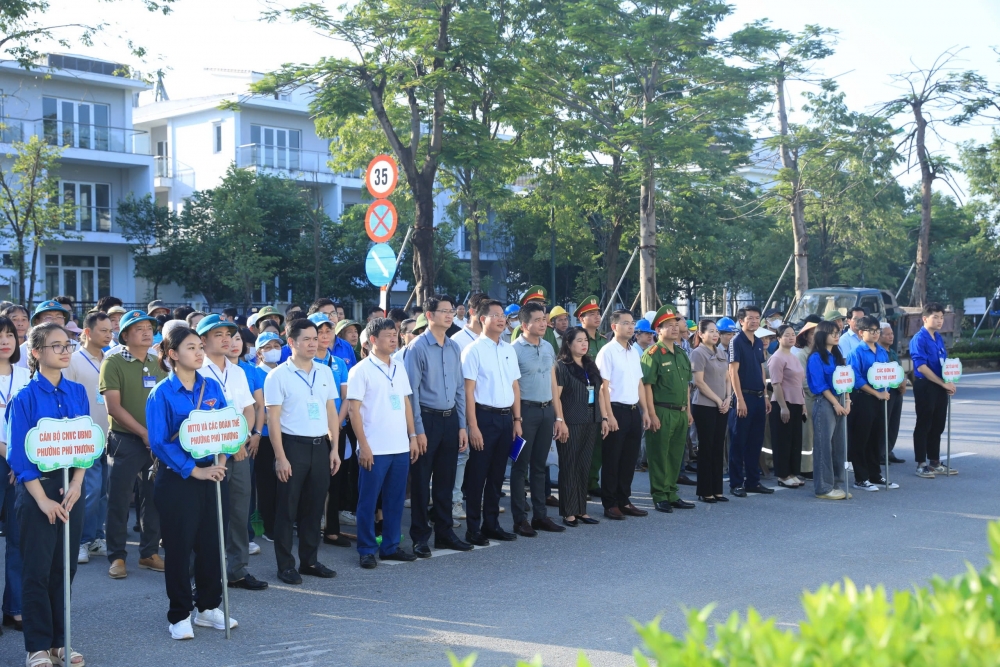 Phường Phú Thượng: Thi đua bảo vệ môi trường gắn quản lý đô thị