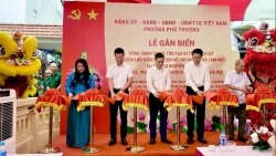 Phường Phú Thượng gắn biển công trình lịch sử, giáo dục truyền thống cách mạng