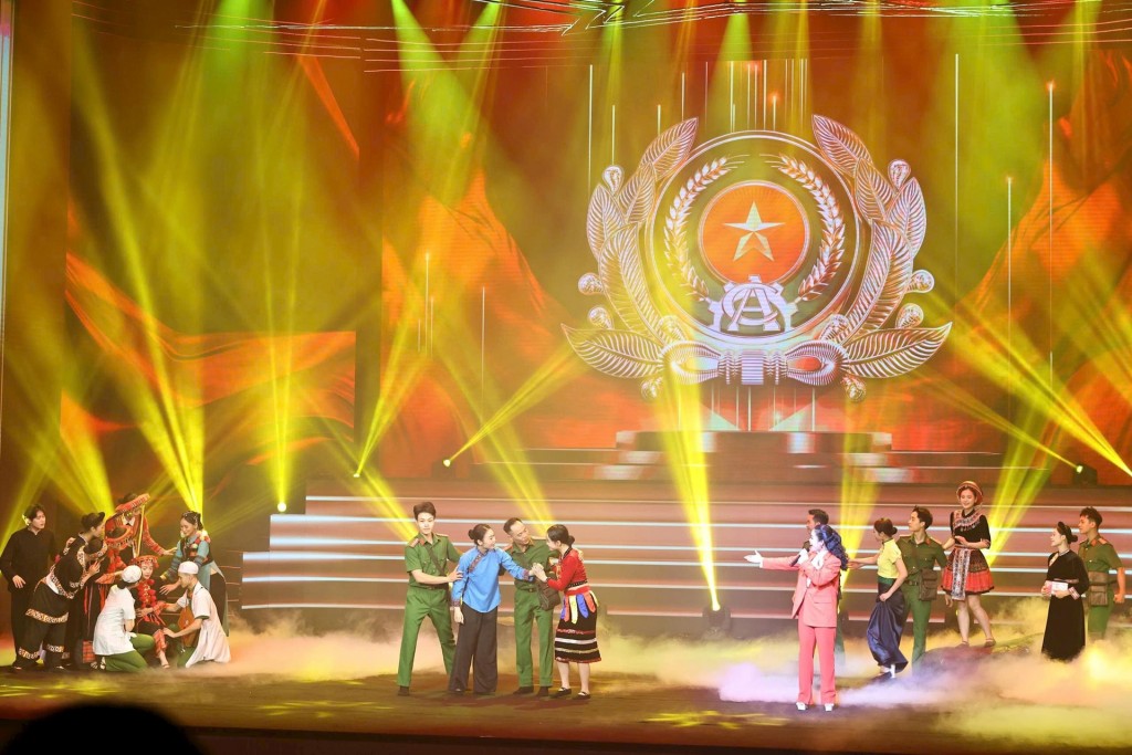 Tiết mục tôn vinh lực lượng Công an Nhân dân