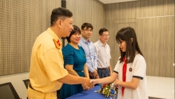 gan 2000 giao vien hoc sinh duoc tuyen truyen phap luat ve an toan giao thong