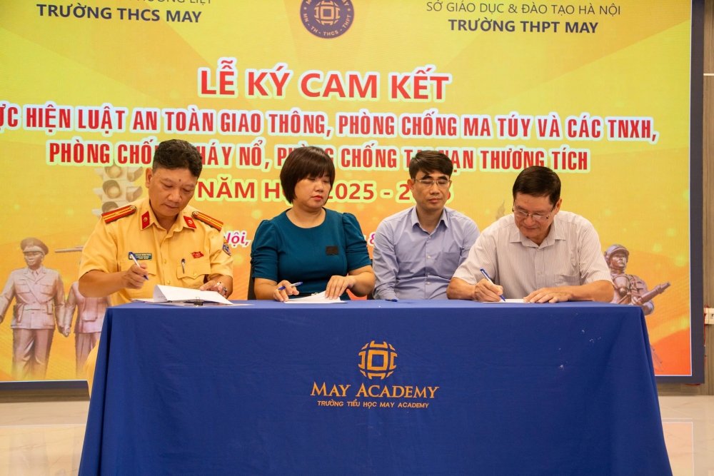 Gần 2.000 giáo viên, học sinh được tuyên truyền pháp luật về an toàn giao thông