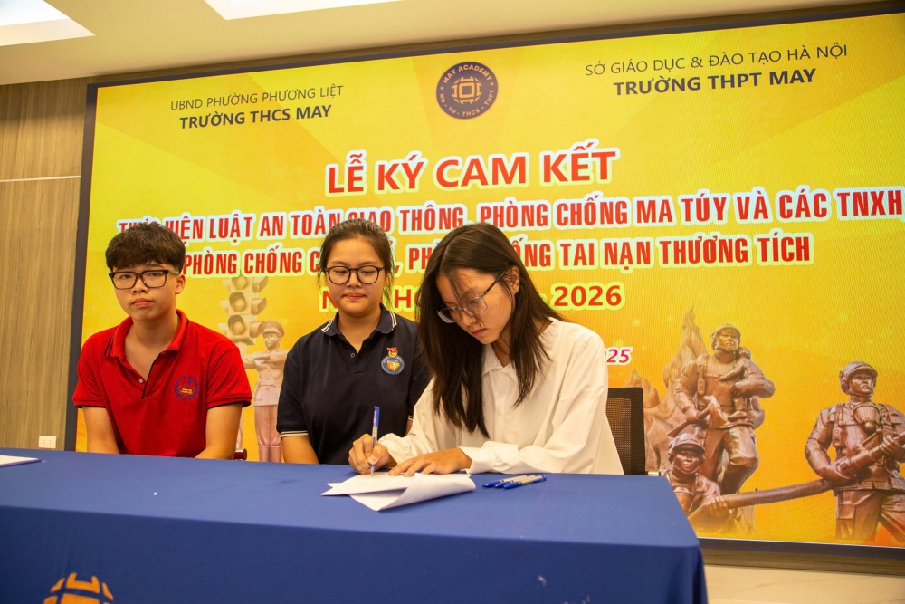 Gần 2.000 giáo viên, học sinh được tuyên truyền pháp luật về an toàn giao thông