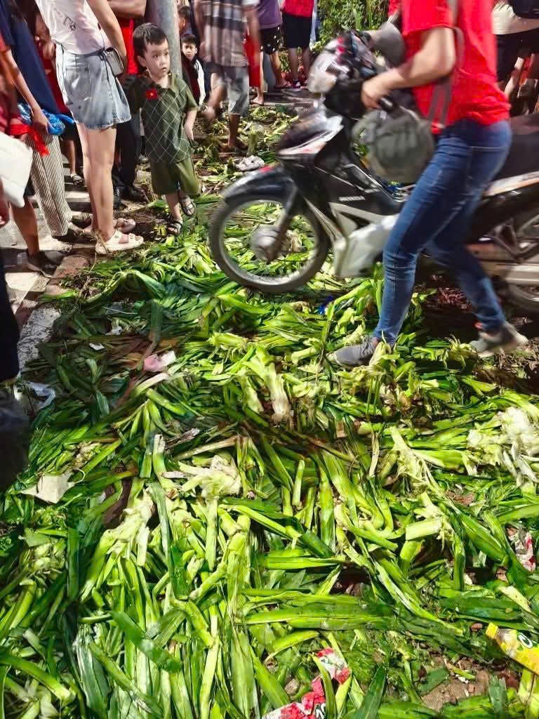 Hình ảnh phản cảm được ghi lại