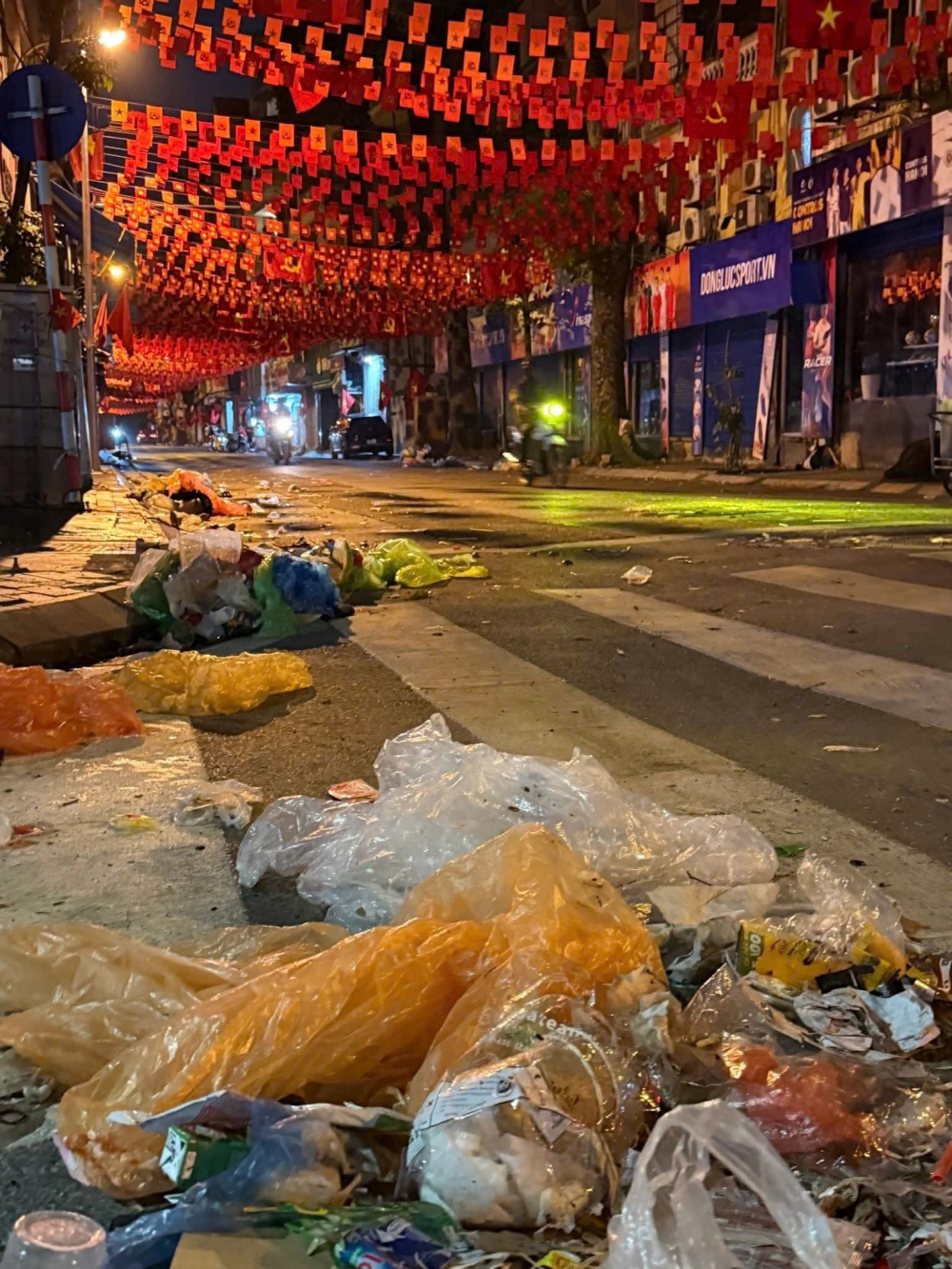 Đống rác sau hợp luyện