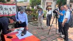 phong vien quoc te quang ba lang co duong lam