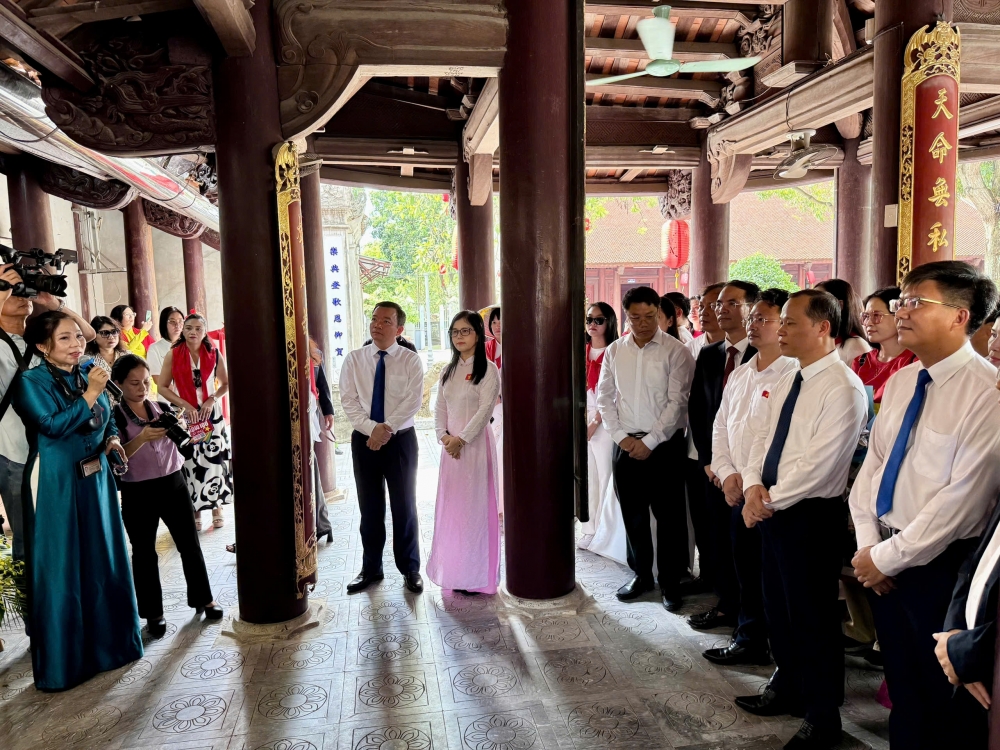 Đoàn tàu du lịch Hà Nội 5 Cửa Ô kết nối di sản, quảng bá văn hóa