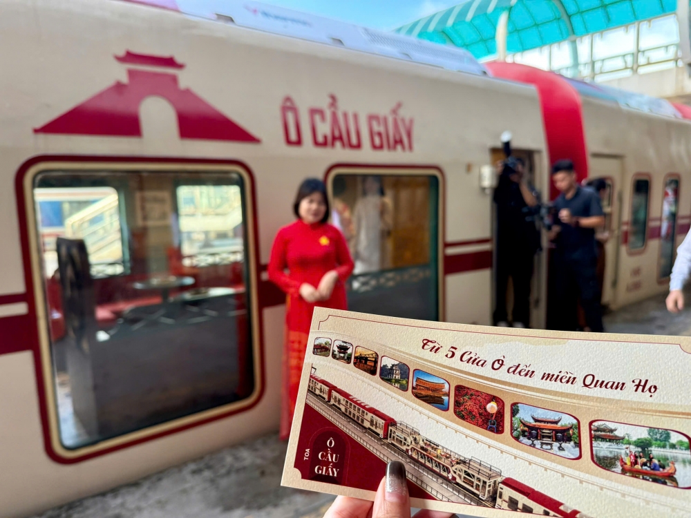 Đoàn tàu du lịch Hà Nội 5 Cửa Ô kết nối di sản, quảng bá văn hóa