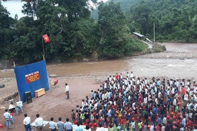 Có thể lùi khai giảng nếu chưa an toàn