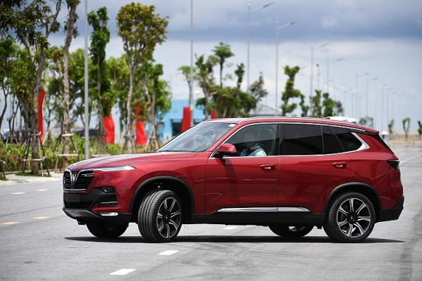 “Lái thử VinFast Lux - Trải nghiệm đẳng cấp” cùng chuyên gia quốc tế