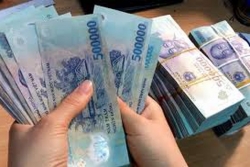 Giả chữ ký khách hàng, tất toán sổ tiết kiệm, cán bộ ngân hàng vào tù