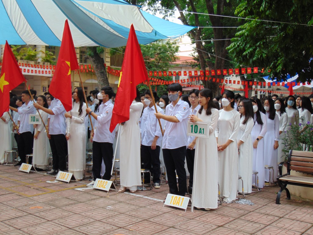 Thầy và trò trường THPT Việt Đức đón chào năm học mới đầy cảm xúc