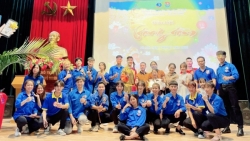Đoàn viên, thanh niên Đại học Sư phạm TDTT Hà Nội tổ chức Trung thu cho thiếu nhi