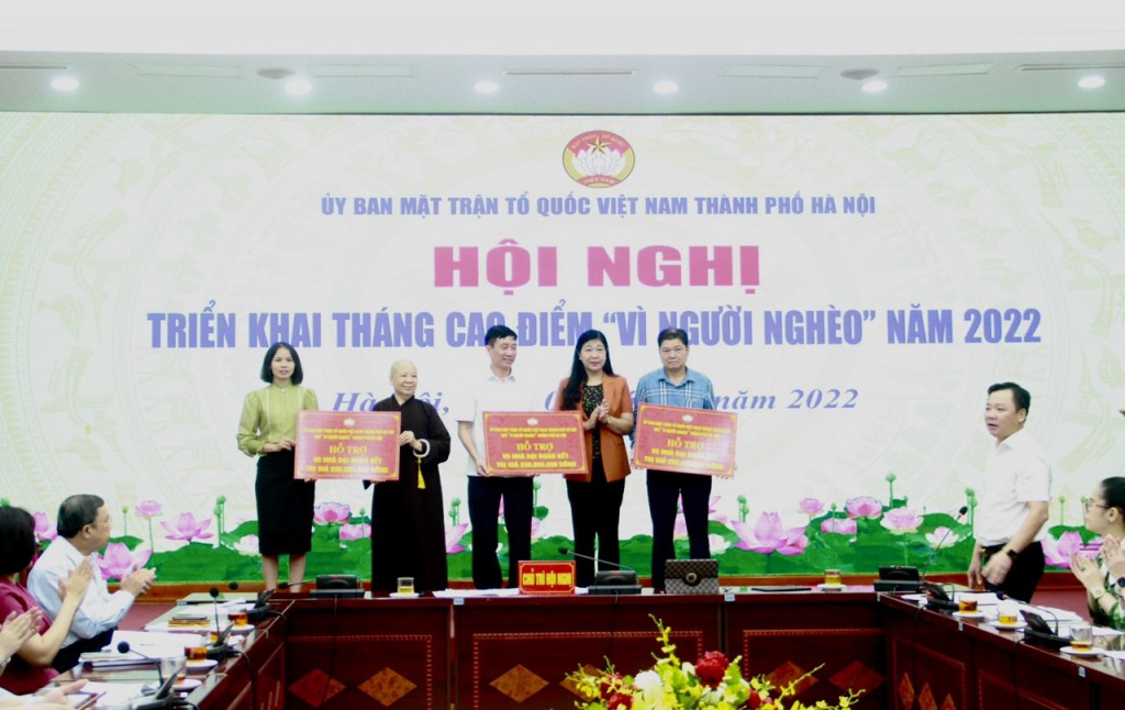 Hà Nội: Tạo phong trào chăm lo cho người nghèo trên toàn địa bàn thành phố