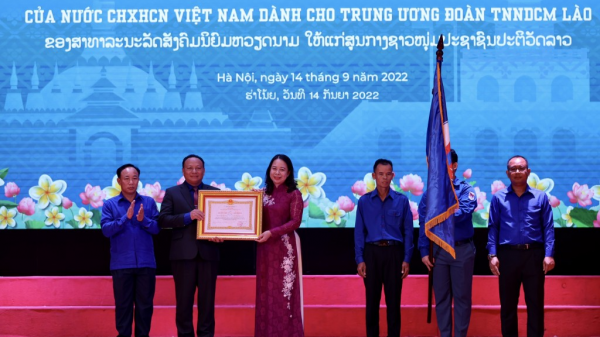 Nhịp cầu gắn kết, thắt chặt hơn nữa tình nghĩa keo sơn hai nước Việt Nam - Lào