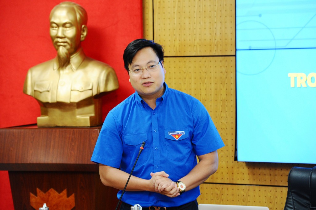 Phó Bí thư Thành đoàn Hà Nội Trần Quang Hưng phát biểu tại diễn đàn