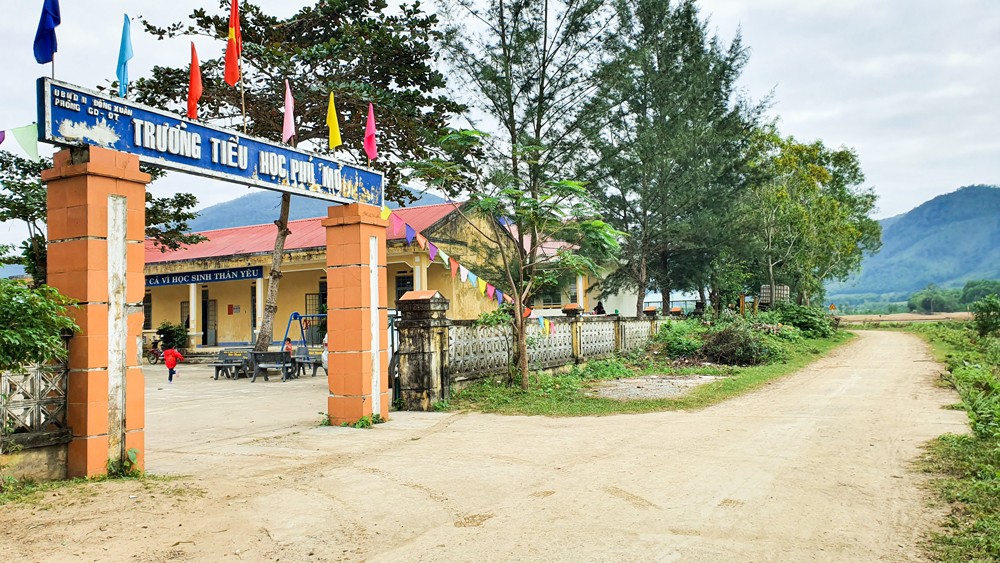 Trường tiểu học Phú Mỡ (huyện Đồng Xuân, tỉnh Phú Yên)
