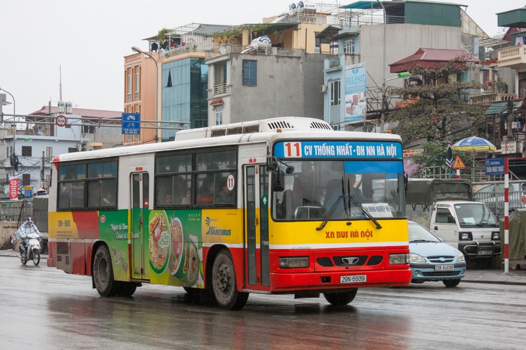 Điều chỉnh lộ trình một số tuyến buýt phục vụ thi công ga ngầm S12