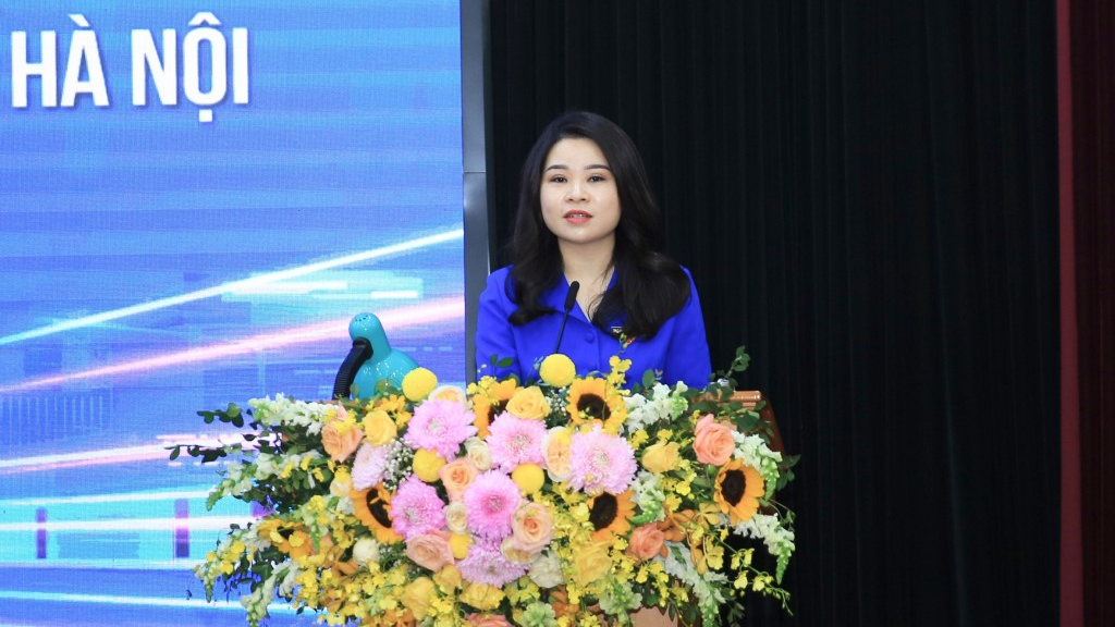 Đồng chí Chu Hồng Minh, Thành ủy viên, Bí thư Thành đoàn Hà Nội phát biểu tại diễn đàn