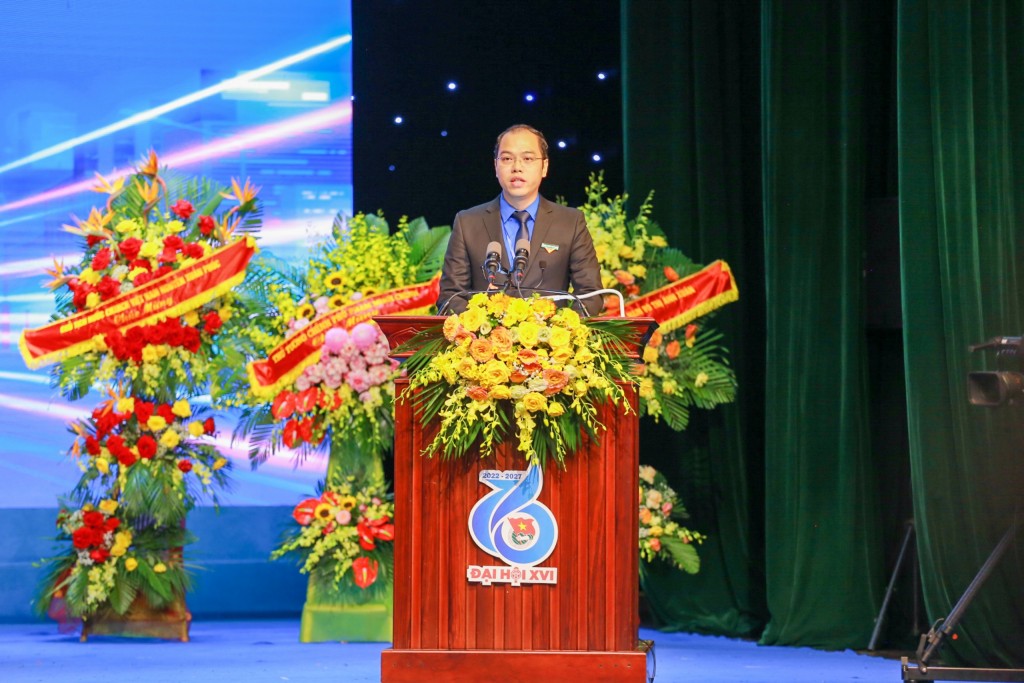 Phó Bí thư Thành đoàn Hà Nội Nguyễn Tiến Hưng phát biểu tại Đại hội