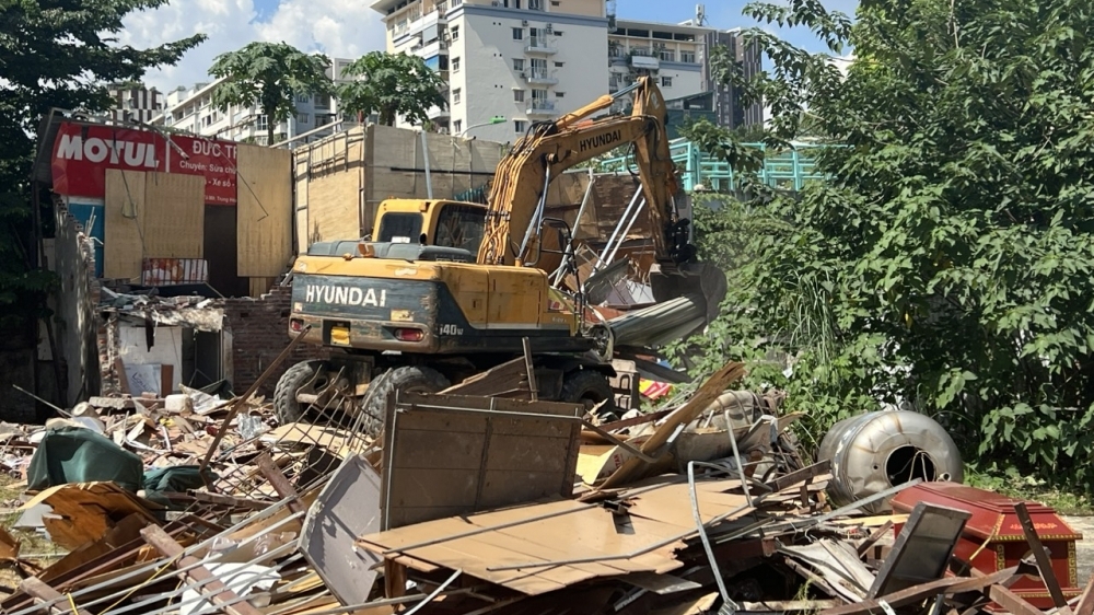 Quận Cầu Giấy: Cưỡng chế xử lý hành vi chiếm đất tại số 169 đường Trung Kính