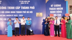 Gắn biển công trình tiêu biểu chào mừng Đại hội Công đoàn TP Hà Nội