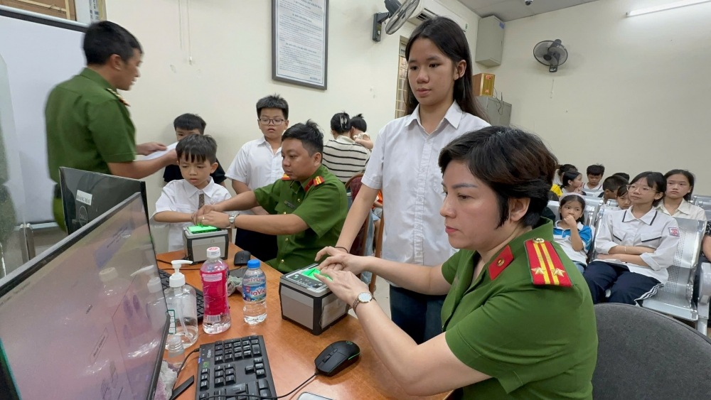 Nỗ lực cấp căn cước cho công dân Hoàng Mai