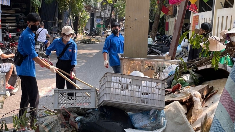 Quận Tây Hồ: Dọn vệ sinh môi trường với tinh thần chủ động, hiệu quả