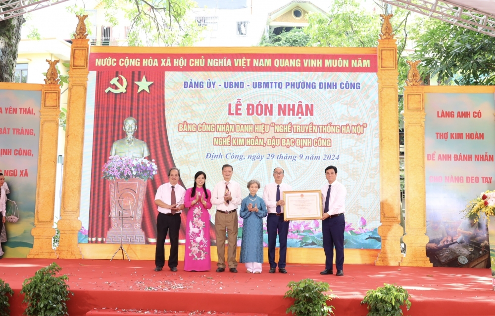 Nghề kim hoàn - đậu bạc Định Công được công nhận nghề truyền thống Hà Nội