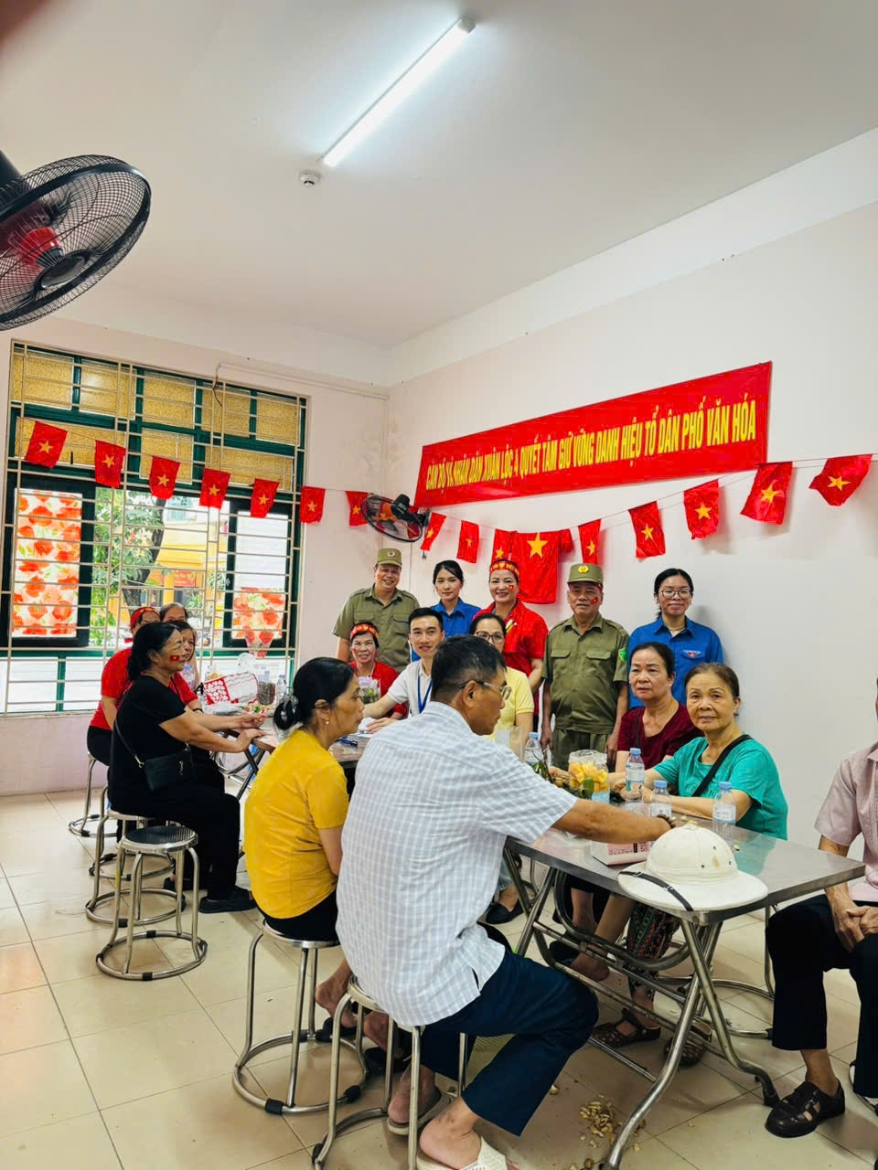 Phường Xuân Đỉnh chi trả hơn 4,9 tỷ đồng tiền quà Quốc khánh 2/9 cho Nhân dân