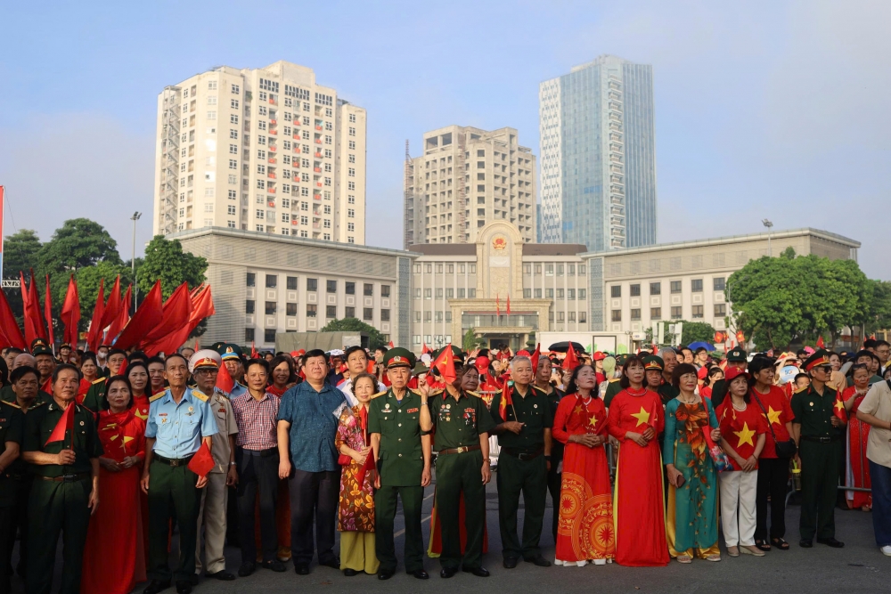 Hà Nội: Quảng trường thu nhỏ, hoà chung niềm vui lớn