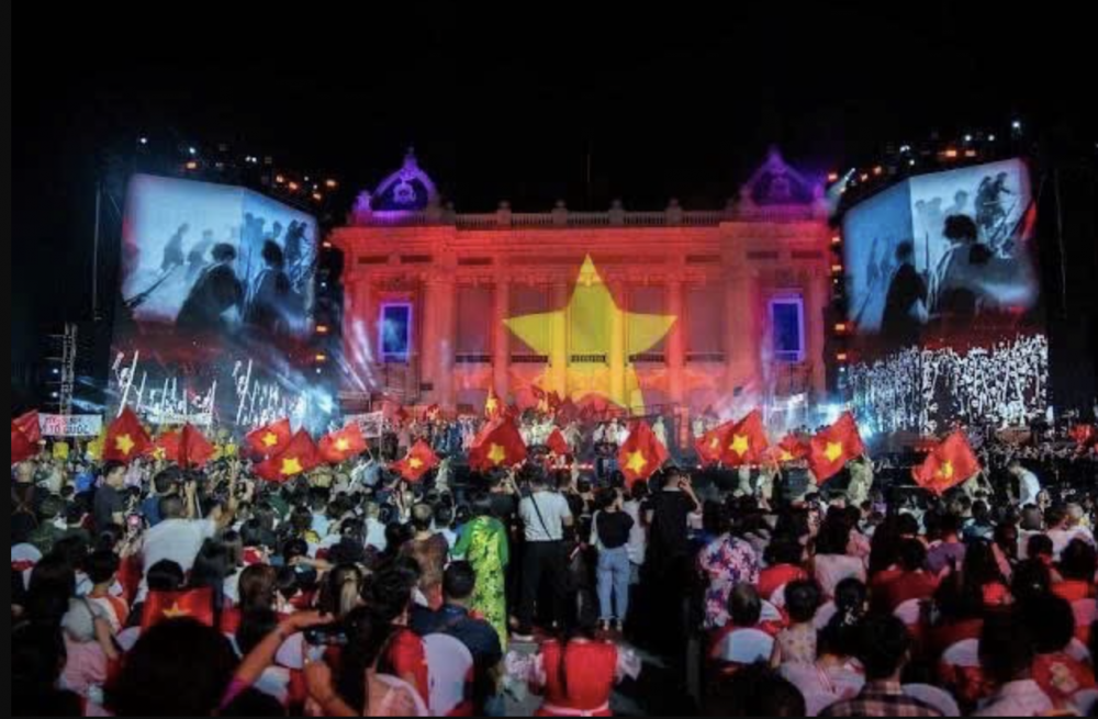 Đổi mới diện mạo du lịch Hà Nội bằng công nghệ hiện đại và di sản