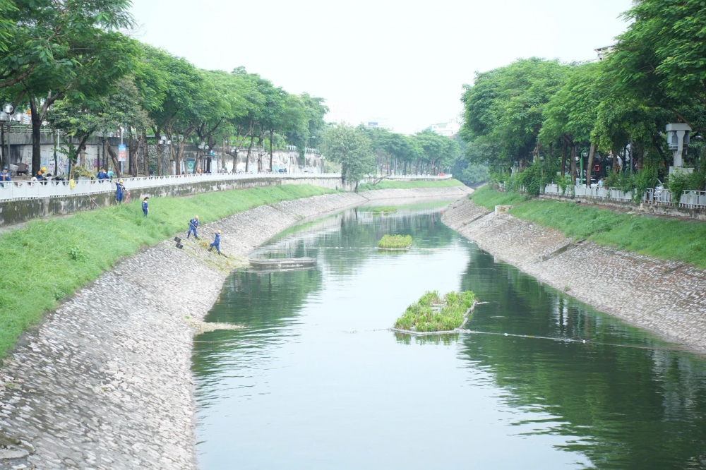 Hà Nội bắt đầu bổ cập nước hồ Tây để “hồi sinh” sông Tô Lịch